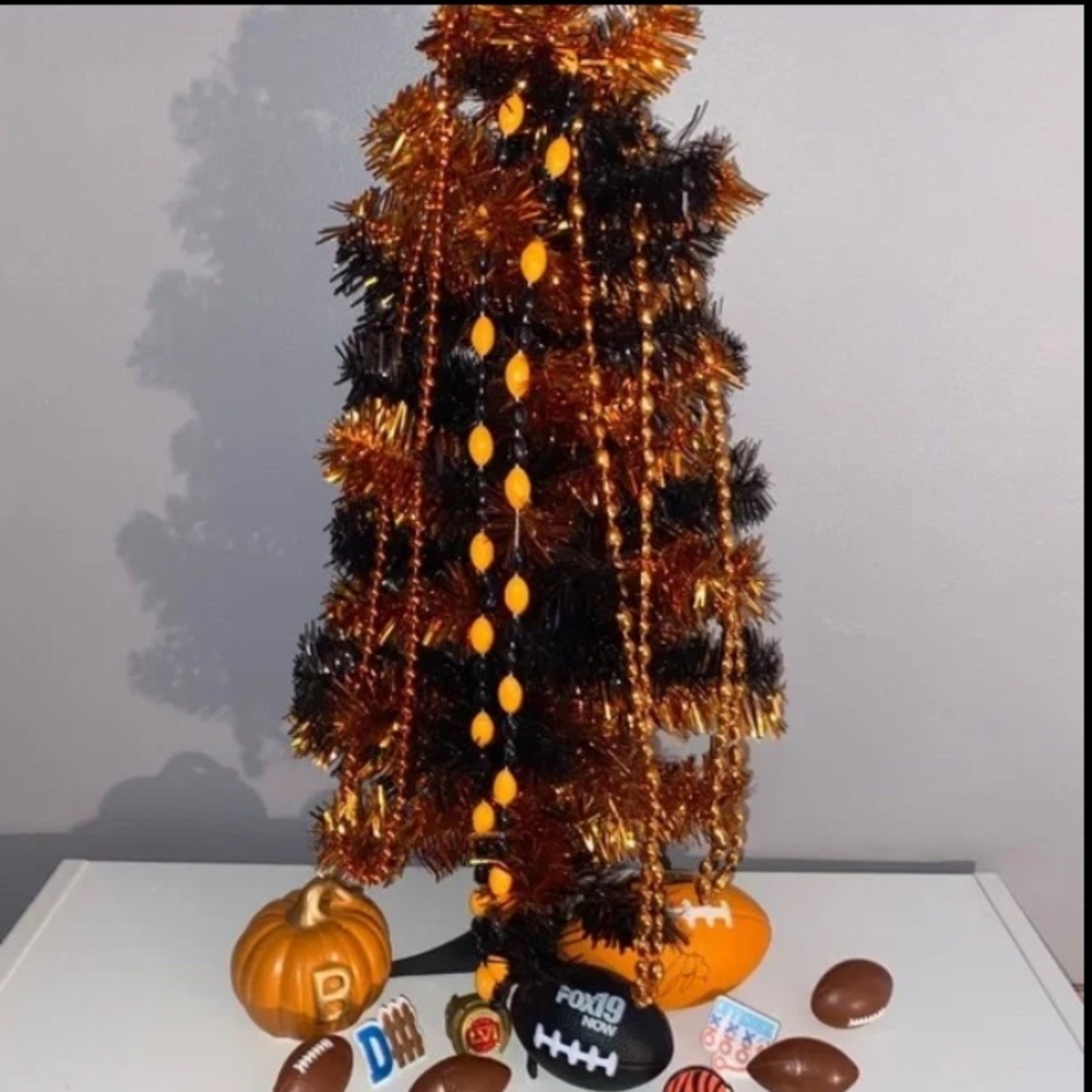 Cincinnati Bengals Football Christmas Halloween Table Top Tree